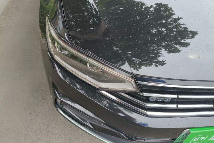 Used Volkswagen Magotan GTE Plug-in Hybrid 2020 GTE Luxury Model Right Front Headlight