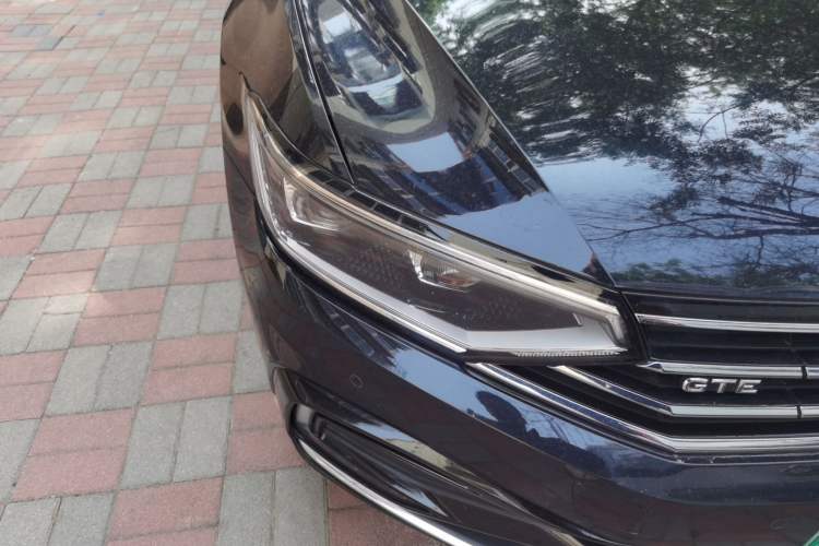 Used Volkswagen Magotan GTE Plug-in Hybrid 2020 GTE Luxury Model Right Front Headlight