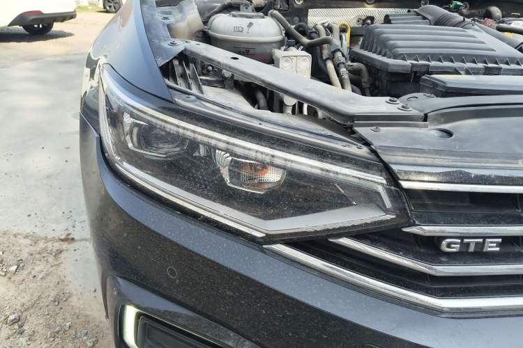 Used Volkswagen Magotan GTE Plug-in Hybrid 2020 GTE Luxury Model Right Front Headlight