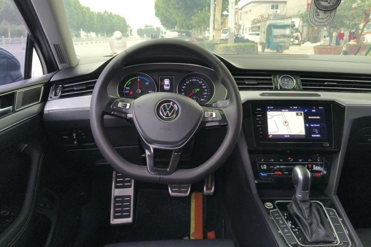 Used Volkswagen Magotan GTE Plug-in Hybrid 2020 GTE Luxury Model Steering Wheel