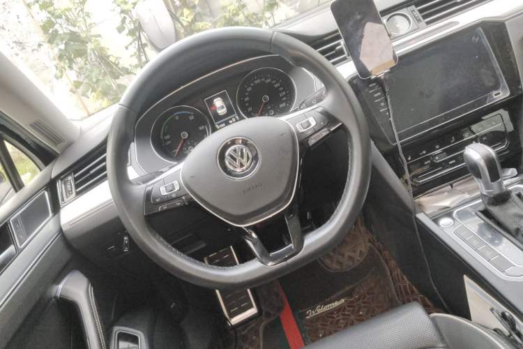 Used Volkswagen Magotan GTE Plug-in Hybrid 2020 GTE Luxury Model Steering Wheel