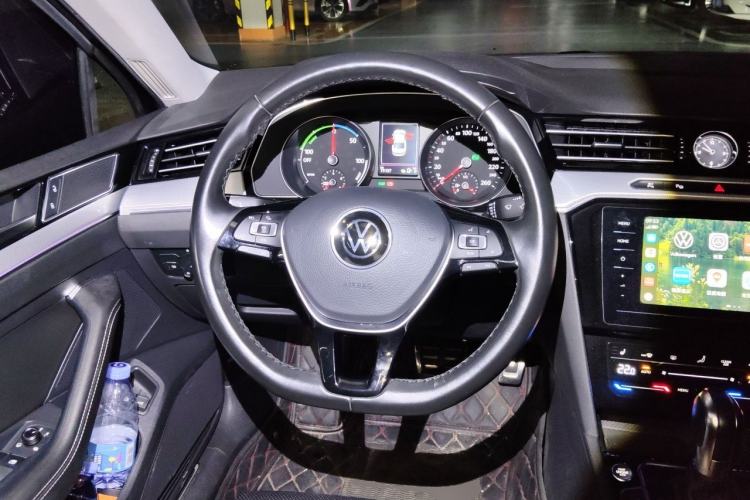 Used Volkswagen Magotan GTE Plug-in Hybrid 2020 GTE Prestige Model Steering Wheel