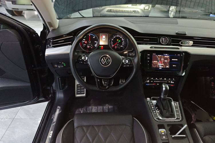 Used Volkswagen Magotan GTE Plug-in Hybrid 2020 GTE Luxury Model Steering Wheel