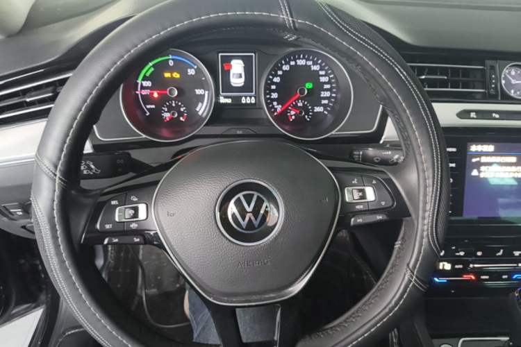 Used Volkswagen Magotan GTE Plug-in Hybrid 2020 GTE Prestige Model Steering Wheel