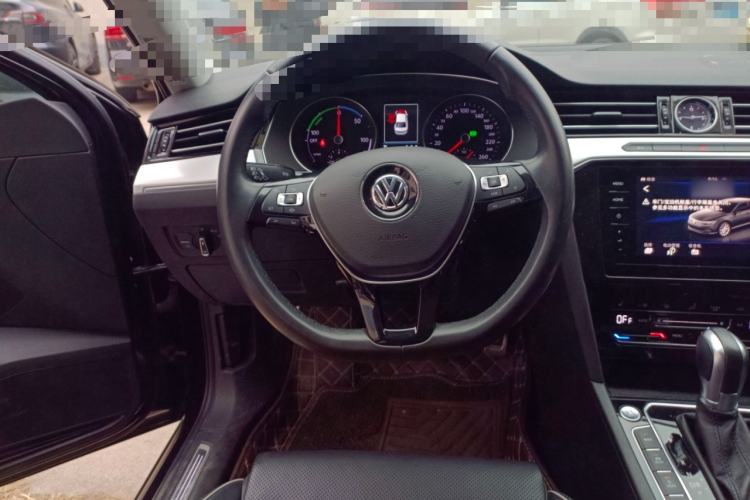 Used Volkswagen Magotan GTE Plug-in Hybrid 2020 GTE Luxury Model Steering Wheel