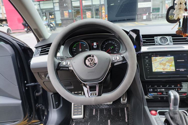 Used Volkswagen Magotan GTE Plug-in Hybrid 2020 GTE Luxury Model Steering Wheel