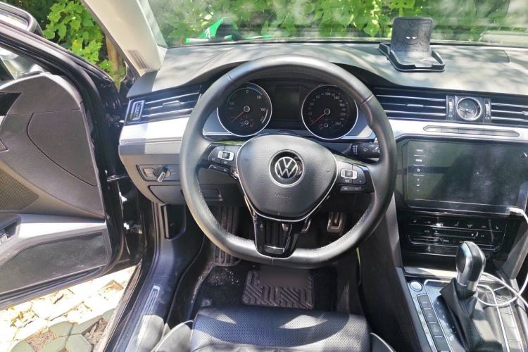 Used Volkswagen Magotan GTE Plug-in Hybrid 2020 GTE Prestige Model Steering Wheel
