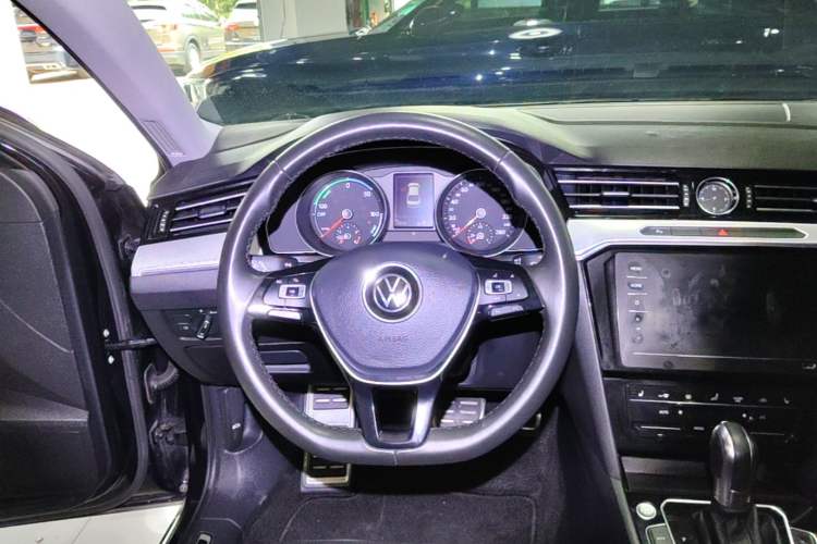 Used Volkswagen Magotan GTE Plug-in Hybrid 2020 GTE Prestige Model Steering Wheel