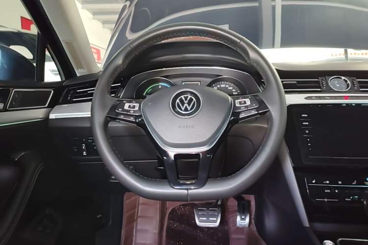 Used Volkswagen Magotan GTE Plug-in Hybrid 2020 GTE Prestige Model Steering Wheel