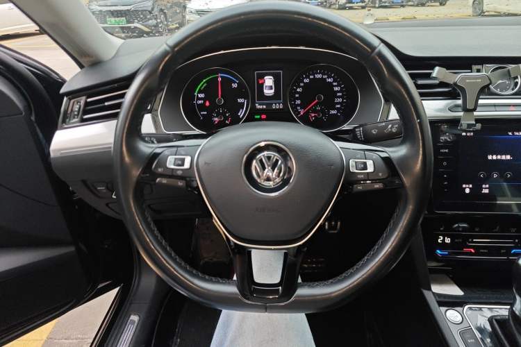 Used Volkswagen Magotan GTE Plug-in Hybrid 2020 GTE Luxury Model Steering Wheel
