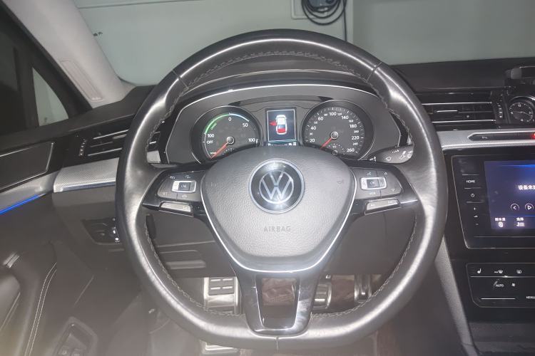 Used Volkswagen Magotan GTE Plug-in Hybrid 2020 GTE Luxury Model Steering Wheel