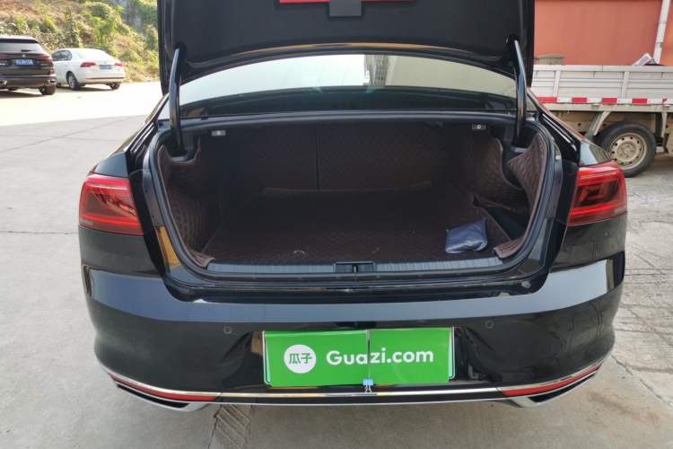 Used Volkswagen Magotan GTE Plug-in Hybrid 2020 GTE Prestige Model Trunk