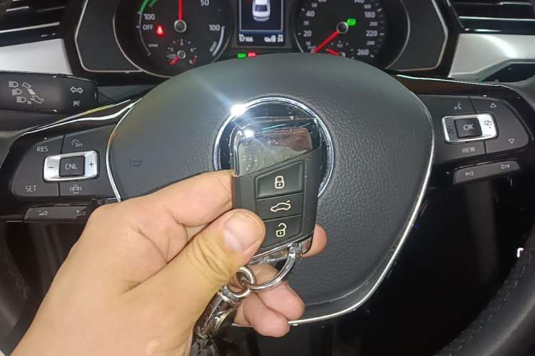 Used Volkswagen Magotan GTE Plug-in Hybrid 2020 GTE Luxury Model Vehicle Key