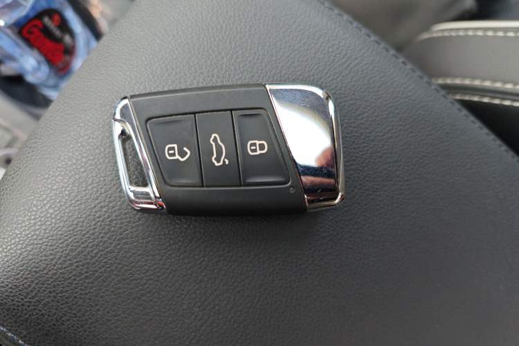 Used Volkswagen Magotan GTE Plug-in Hybrid 2020 GTE Luxury Model Vehicle Key