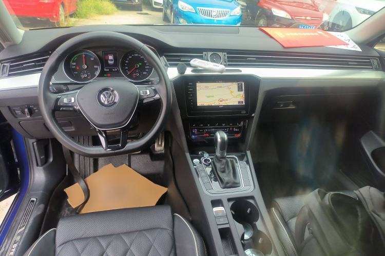 Used Volkswagen Magotan GTE Plug-in Hybrid 2020 GTE Luxury Model Center Console