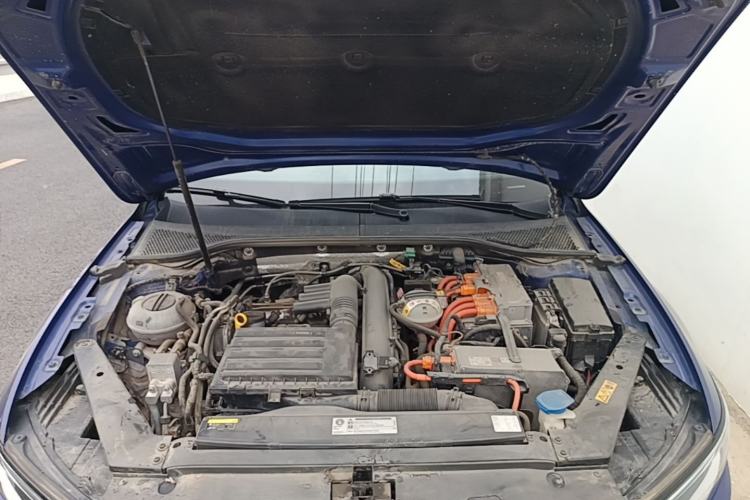 Used Volkswagen Magotan GTE Plug-in Hybrid 2020 GTE Luxury Model Engine Bay