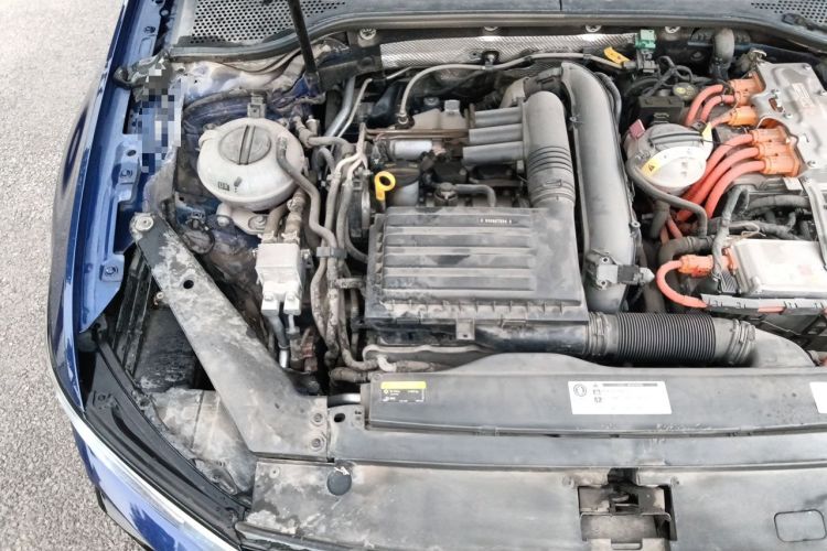 Used Volkswagen Magotan GTE Plug-in Hybrid 2020 GTE Luxury Model Engine Bay Right