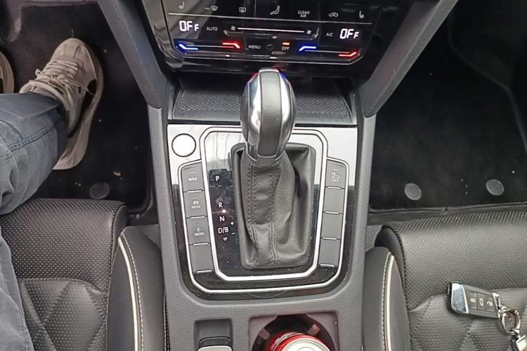 Used Volkswagen Magotan GTE Plug-in Hybrid 2020 GTE Luxury Model Gear Lever
