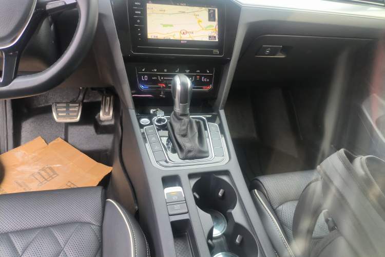 Used Volkswagen Magotan GTE Plug-in Hybrid 2020 GTE Luxury Model Gear Lever