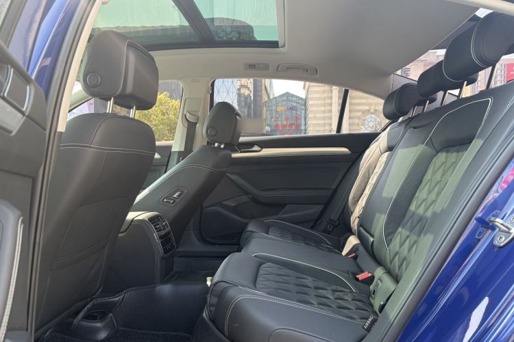 Used Volkswagen Magotan GTE Plug-in Hybrid 2020 GTE Luxury Model Interior 2