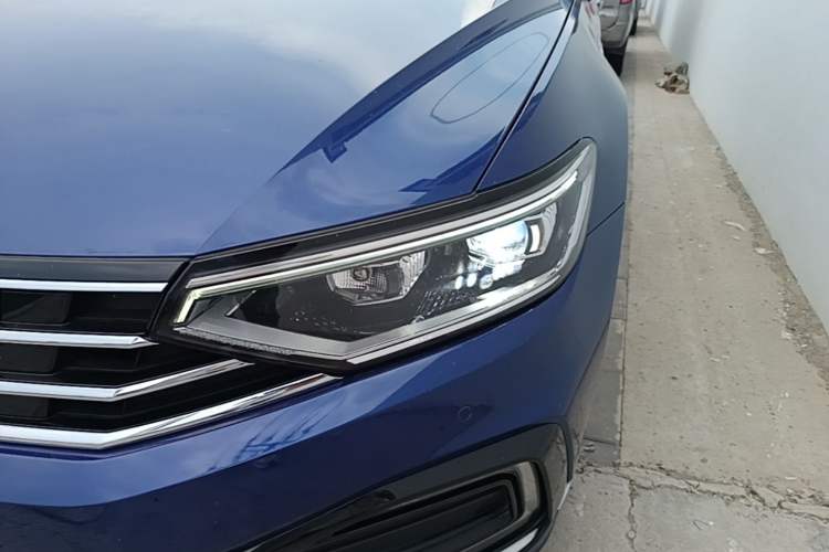 Used Volkswagen Magotan GTE Plug-in Hybrid 2020 GTE Luxury Model Left Front Headlight