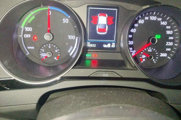 Used Volkswagen Magotan GTE Plug-in Hybrid 2020 GTE Luxury Model Odometer Close Up