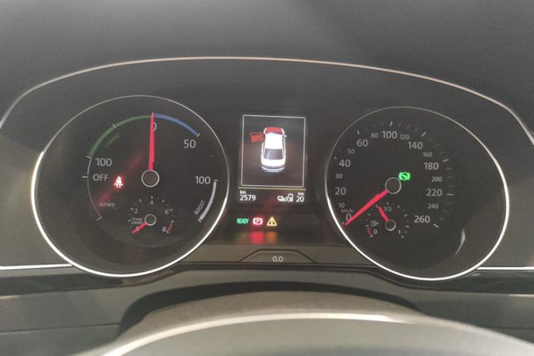 Used Volkswagen Magotan GTE Plug-in Hybrid 2020 GTE Prestige Model Odometer Close Up