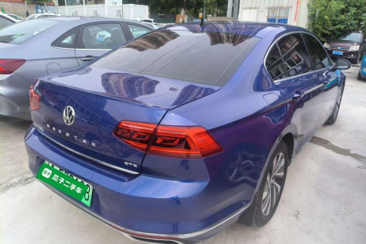 Used Volkswagen Magotan GTE Plug-in Hybrid 2020 GTE Luxury Model Rear Right 45 Deg