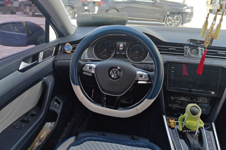 Used Volkswagen Magotan GTE Plug-in Hybrid 2020 GTE Prestige Model Steering Wheel