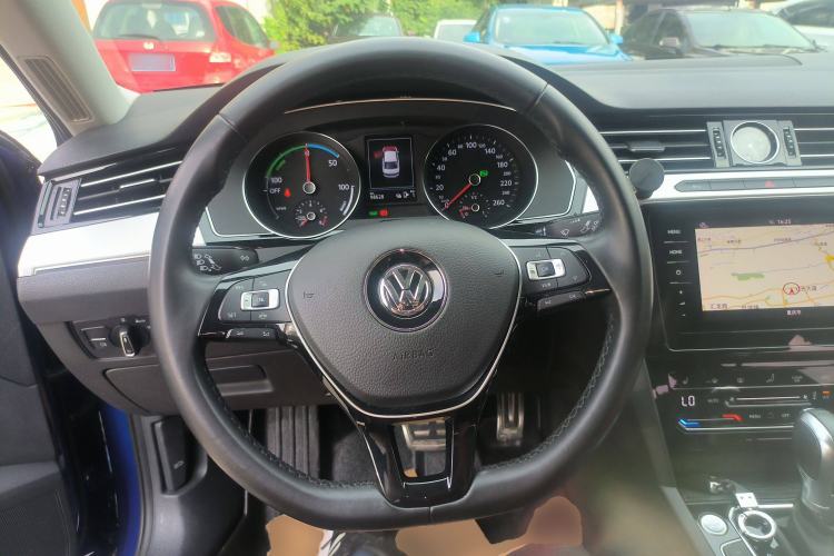Used Volkswagen Magotan GTE Plug-in Hybrid 2020 GTE Luxury Model Steering Wheel
