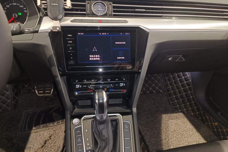 Used Volkswagen Magotan GTE Plug-in Hybrid 2020 GTE Luxury Model Audio And AC Panel