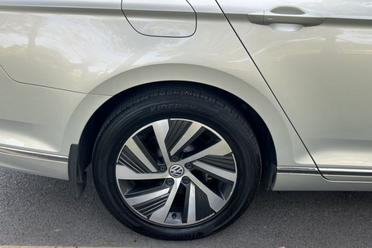 Used Volkswagen Magotan GTE Plug-in Hybrid 2020 GTE Luxury Model Exterior 3