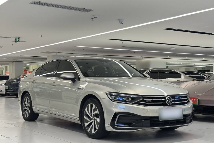 Used Volkswagen Magotan GTE Plug-in Hybrid 2020 GTE Luxury Model Exterior 4