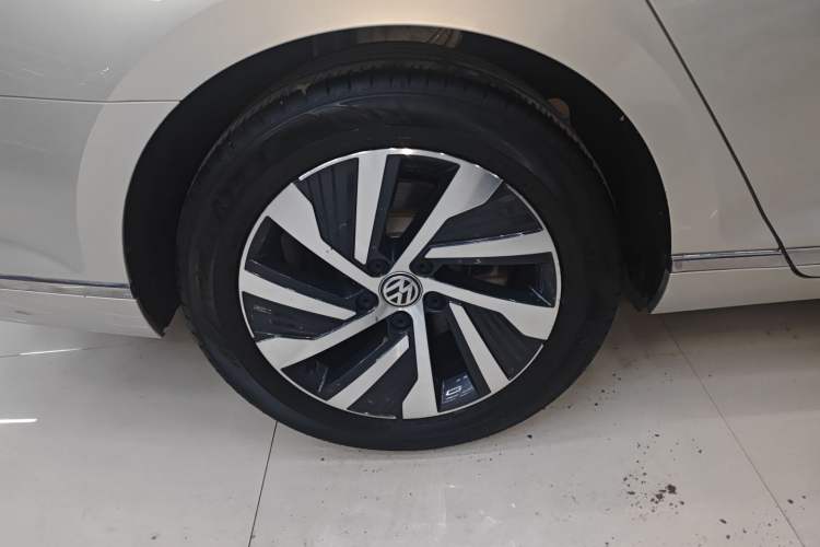 Used Volkswagen Magotan GTE Plug-in Hybrid 2020 GTE Luxury Model Exterior 8