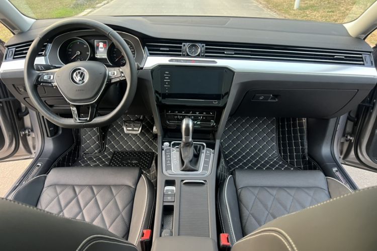 Used Volkswagen Magotan GTE Plug-in Hybrid 2020 GTE Prestige Model Interior 1
