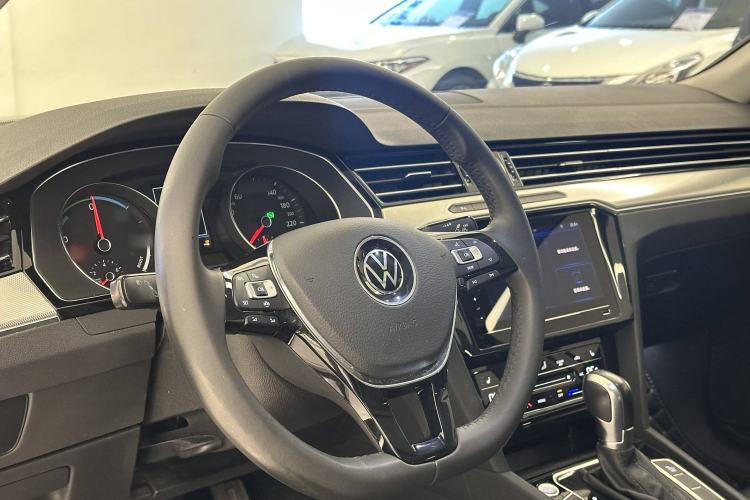 Used Volkswagen Magotan GTE Plug-in Hybrid 2020 GTE Luxury Model Interior 10
