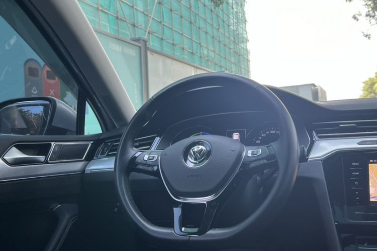 Used Volkswagen Magotan GTE Plug-in Hybrid 2020 GTE Luxury Model Interior 10