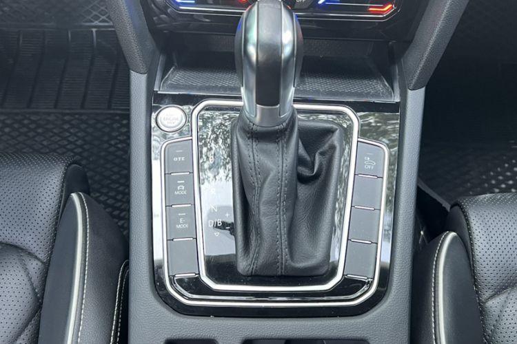 Used Volkswagen Magotan GTE Plug-in Hybrid 2020 GTE Luxury Model Interior 3