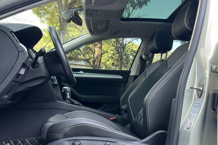 Used Volkswagen Magotan GTE Plug-in Hybrid 2020 GTE Luxury Model Interior 7
