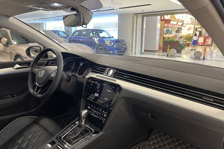 Used Volkswagen Magotan GTE Plug-in Hybrid 2020 GTE Luxury Model Interior 9