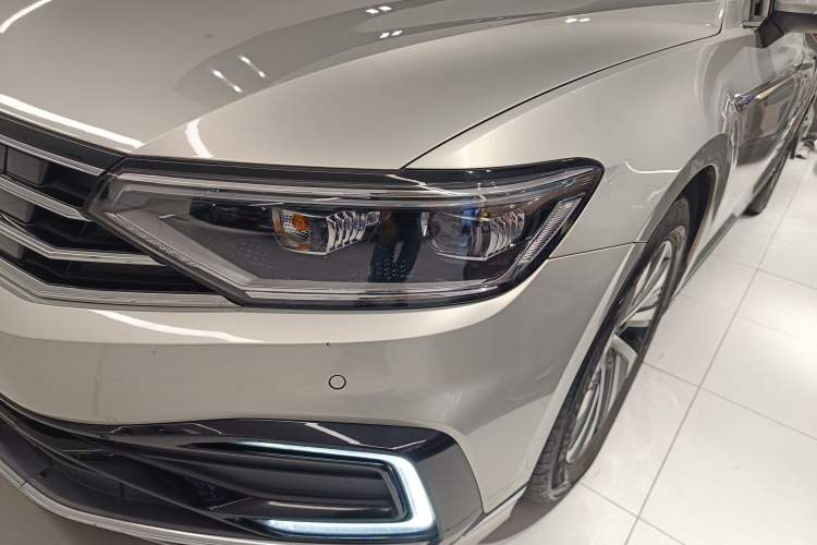 Used Volkswagen Magotan GTE Plug-in Hybrid 2020 GTE Luxury Model Left Front Headlight