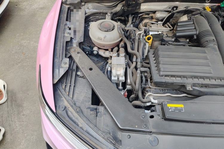 Used Volkswagen Magotan GTE Plug-in Hybrid 2020 GTE Luxury Model Engine Bay Right