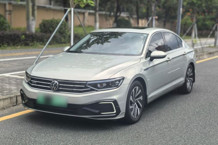 Used Volkswagen Magotan GTE Plug-in Hybrid 2020 GTE Luxury Model Guazi used car, China used car export, Used car for sale, Used Volkswagen cars, Cheapest cars for sale