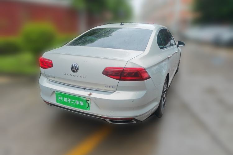 Used Volkswagen Magotan GTE Plug-in Hybrid 2020 GTE Prestige Model Rear Right 45 Deg