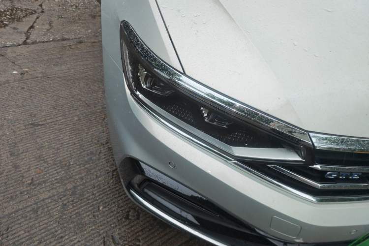 Used Volkswagen Magotan GTE Plug-in Hybrid 2020 GTE Prestige Model Right Front Headlight
