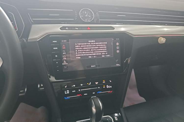 Used Volkswagen Magotan GTE Plug-in Hybrid 2022 GTE Prestige Model Audio And AC Panel