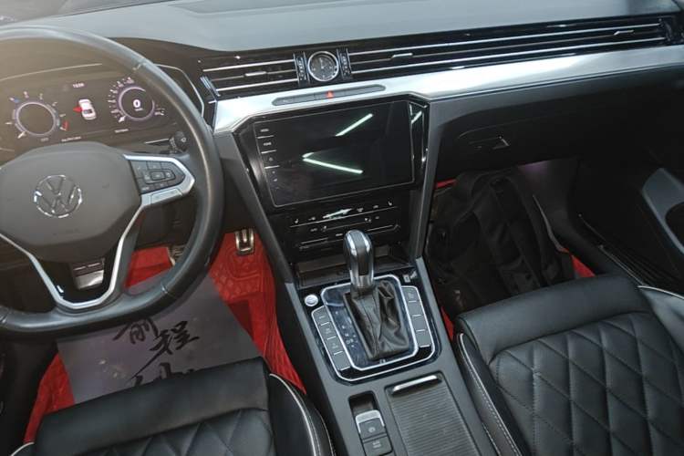Used Volkswagen Magotan GTE Plug-in Hybrid 2022 GTE Luxury Model Audio And AC Panel