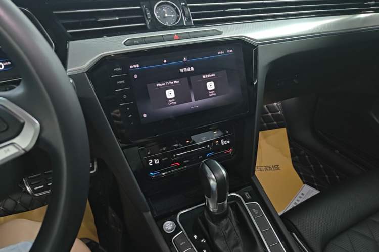 Used Volkswagen Magotan GTE Plug-in Hybrid 2022 GTE Luxury Model Audio And AC Panel