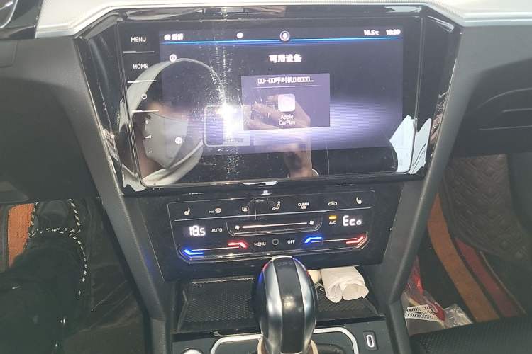 Used Volkswagen Magotan GTE Plug-in Hybrid 2022 GTE Luxury Model Audio And AC Panel