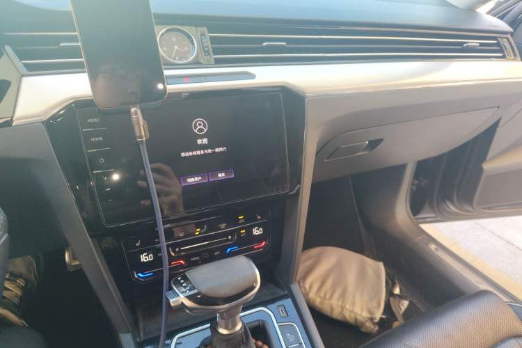 Used Volkswagen Magotan GTE Plug-in Hybrid 2022 GTE Luxury Model Audio And AC Panel